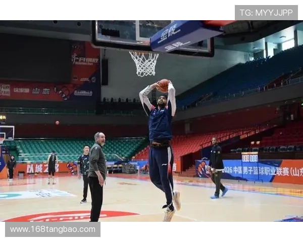 [CBA]琼斯持球单打 右手抛投打成并加罚.